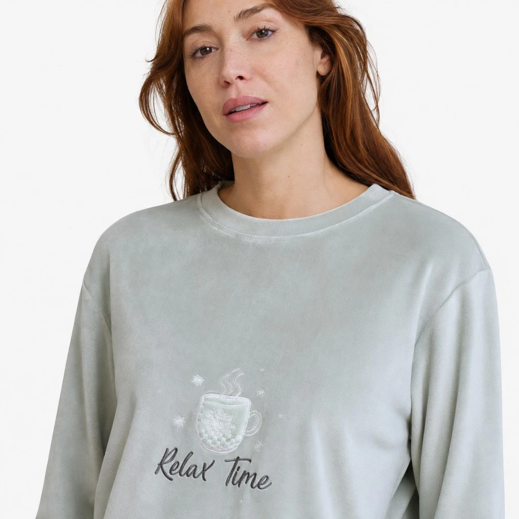 Camiseta de manga larga con escote redondo del pijama de mujer de terciopelo